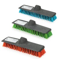 Щетка для уборки шробер (скраббер) ширина 24 см, щетина 2,5 см, пластик, еврорезьба, Twigi AZUR 22.j