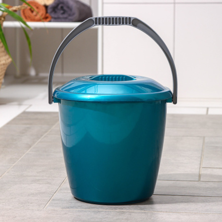 Ведро 7 л. пласт. Удачное с крышкой